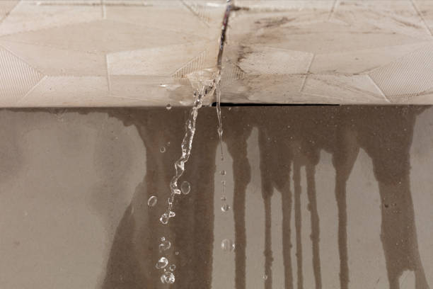 Professional Commercial Water Damage Restoration technician working in Kahlotus, WA